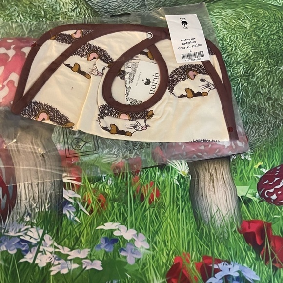 🎉🎉HOST PICK🎉🎉Kate Quinn BIB MAHOGANY HEDGEHOG | BAMBOO, Large, NWT - Picture 4 of 5